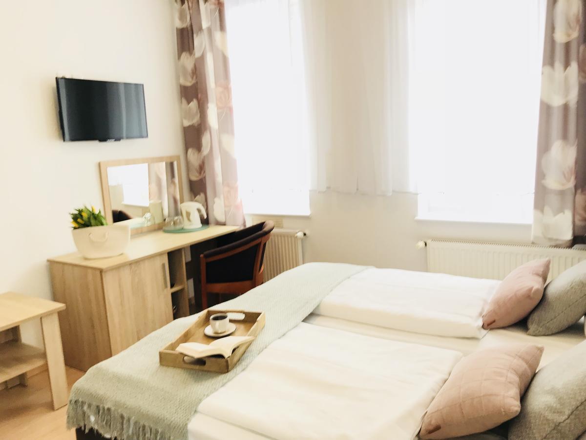 Bed and Breakfast Azalia Ustronie Morskie Esterno foto