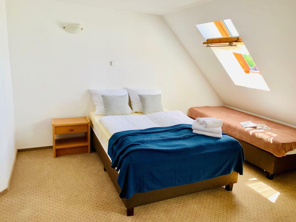Bed and Breakfast Azalia Ustronie Morskie Esterno foto