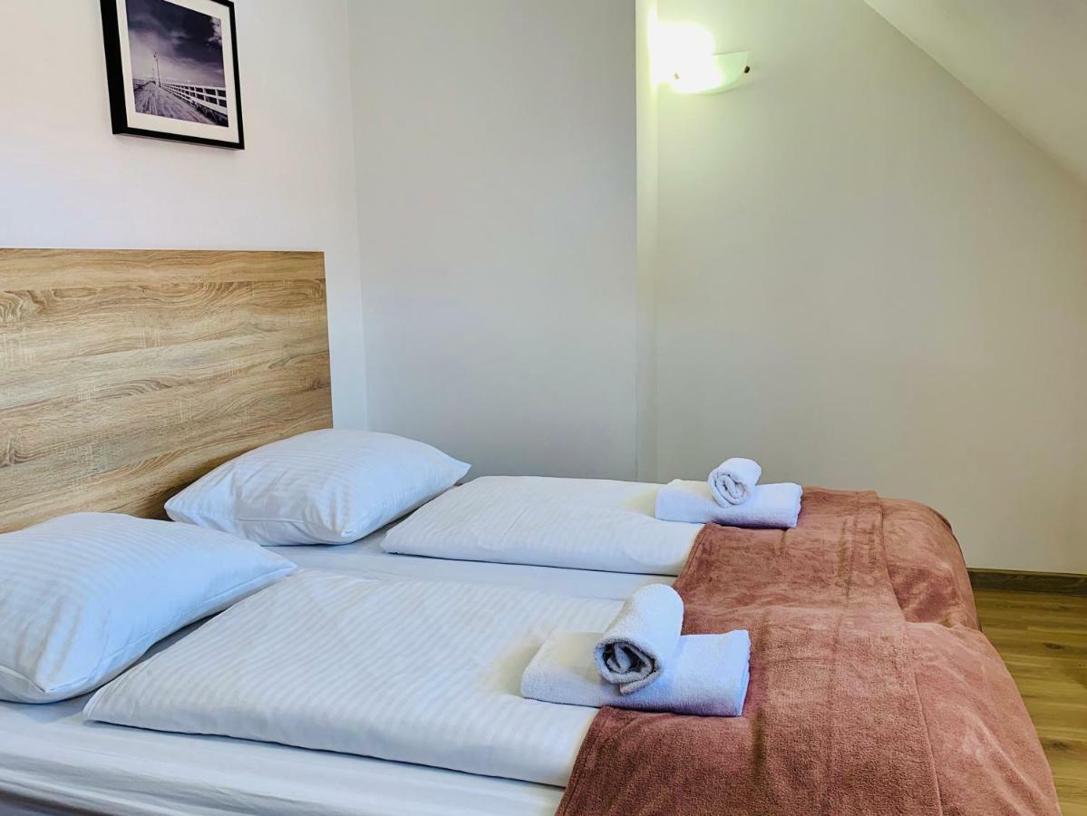 Bed and Breakfast Azalia Ustronie Morskie Esterno foto